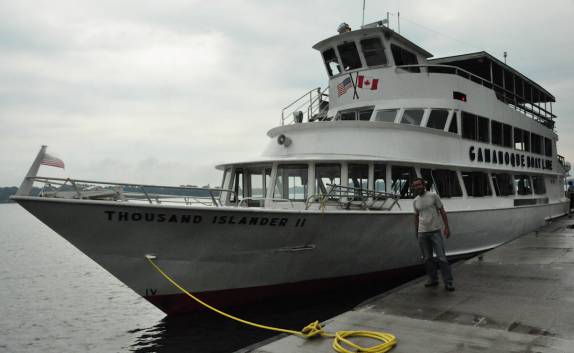 Nosso meio de transporte na região de 1000 Islands, na fronteira de Canadá e Esatdos Unidos